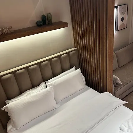 4seasonsgea , Deluxe , Centre , *